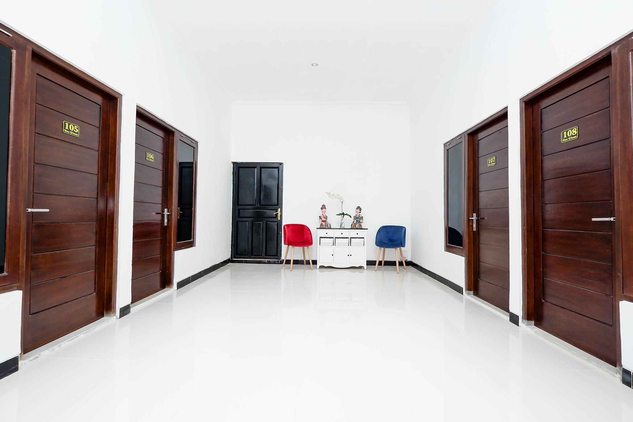Oyo 1611 Four D'Home Solo Zewnętrze zdjęcie