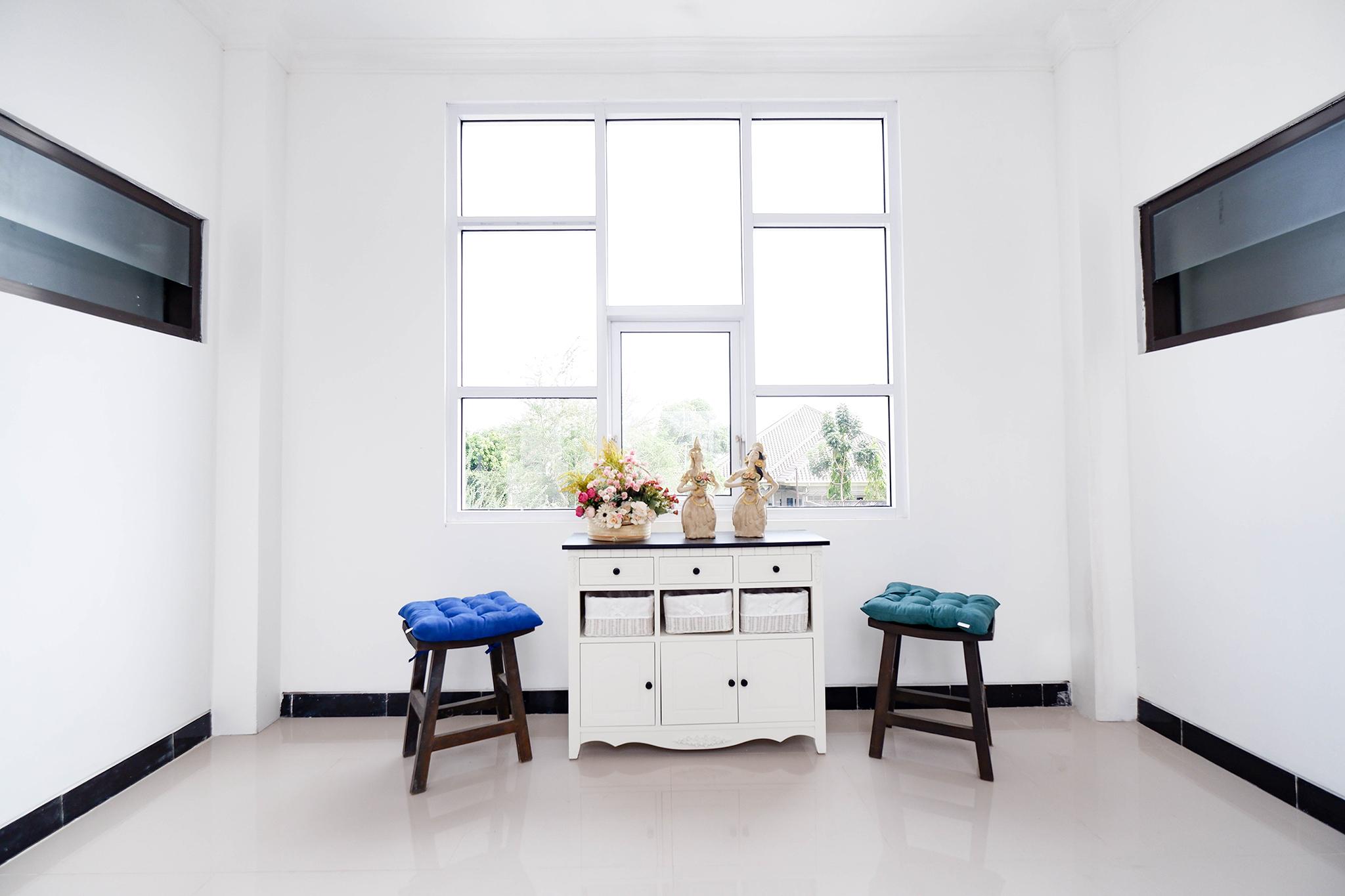 Oyo 1611 Four D'Home Solo Zewnętrze zdjęcie