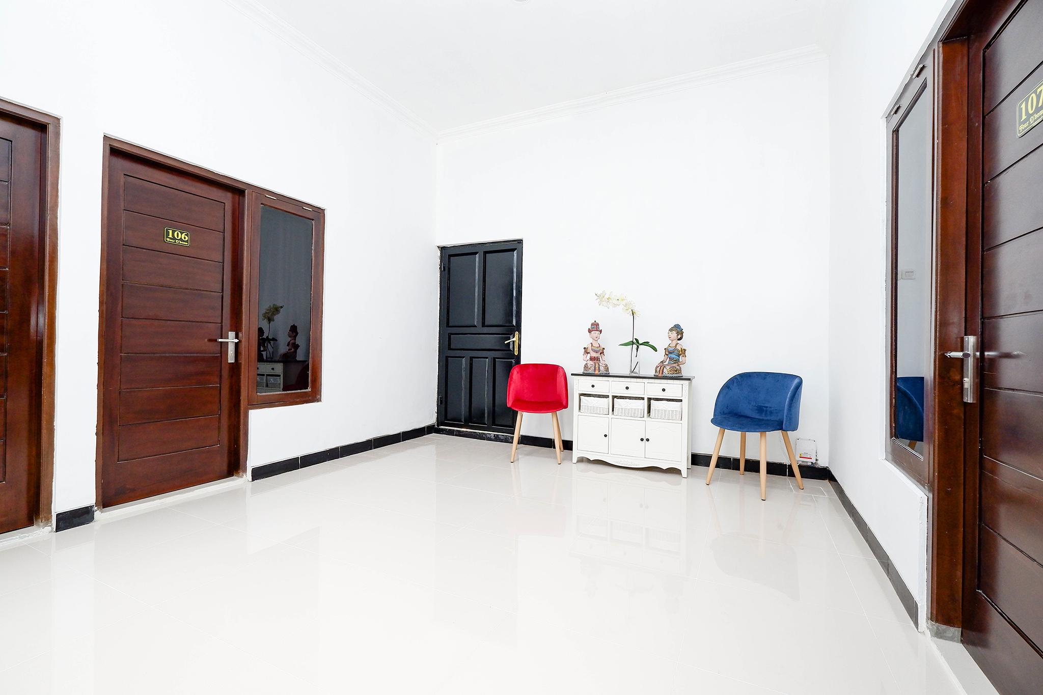 Oyo 1611 Four D'Home Solo Zewnętrze zdjęcie